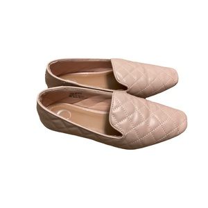 Journee Collection Women's Lavvina Quilted Beige Loafer Flat Leather Shoe 🥿